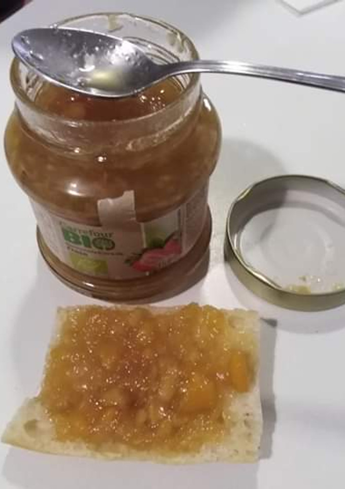 Una foto de Mermelada de nísperos