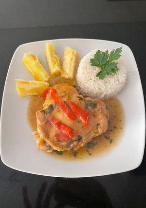 Una foto de Pollo a la cerveza negra