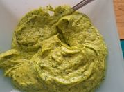 Una foto de mayonesa de cilantro