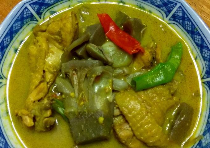 Gulai ayam nangka muda