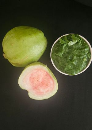 A picture of Guava chutney.
