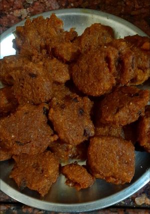 মুসুর ডাল চিংড়ি মাছের বড়া (masoor daler chingri macher bora recipe in Bengali) রেসিপির প্রধান ছবি
