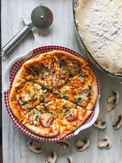 O poză a rețetei Pizza salami.