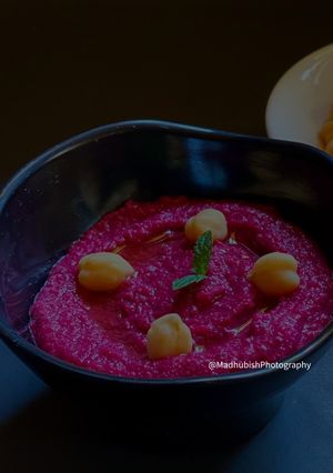A picture of Beetroot Hummus.