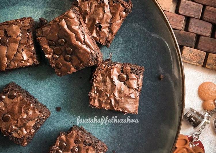 60. Chewy Brownies Shiny Crust