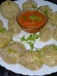 वेज मोमो (Veg momo recipe in hindi) रेसिपी मुख्य फोटो