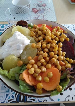 Une photo de Salade de pois chiche rôti