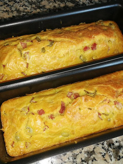 Une photo de Cake aux olives et jambon
