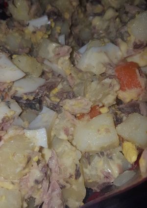 Una foto de Ensalada rusa con caballa
