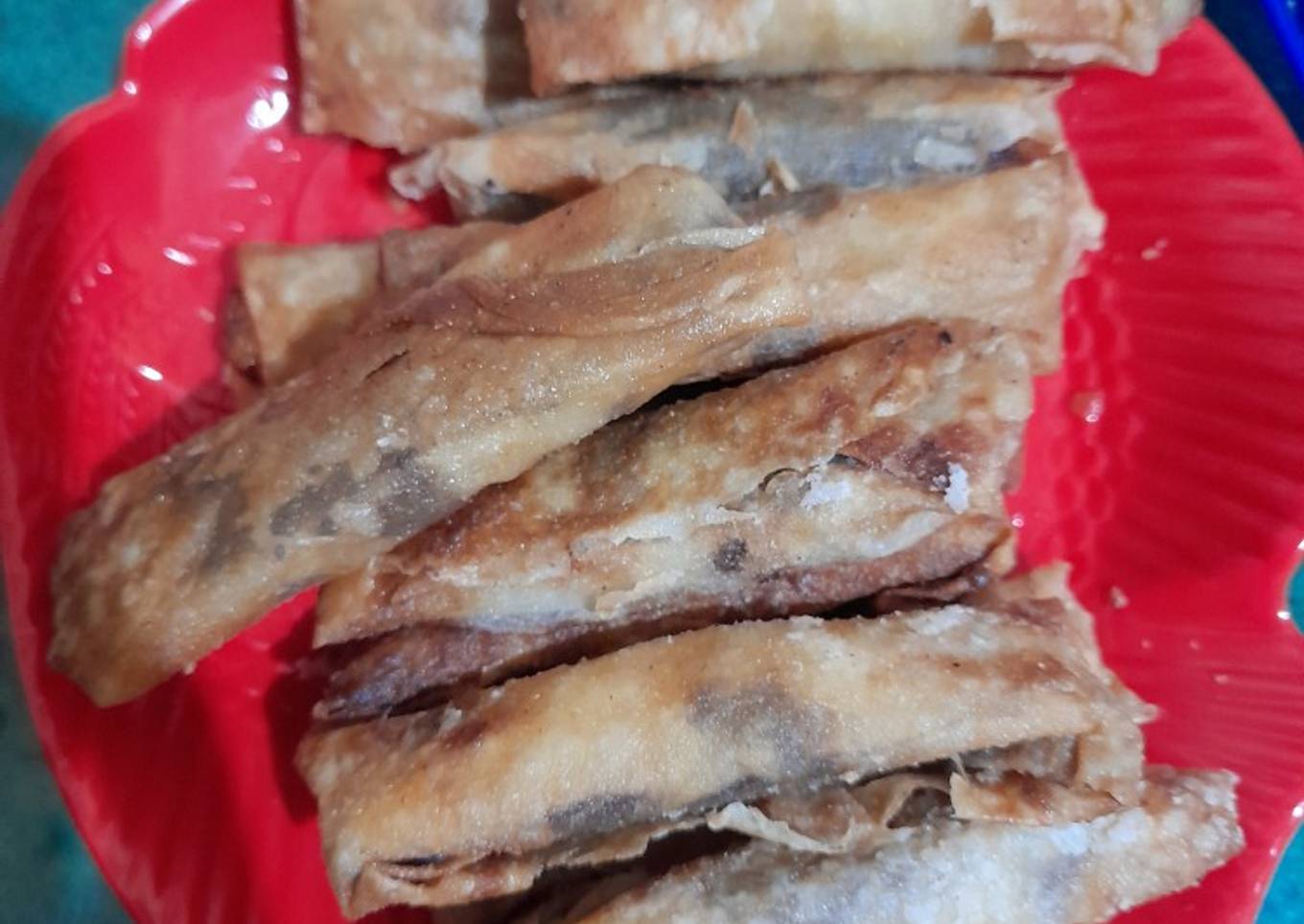 Langkah Mudah untuk Menyiapkan Pisang coklat kulit lumpia instan yang
Enak Banget