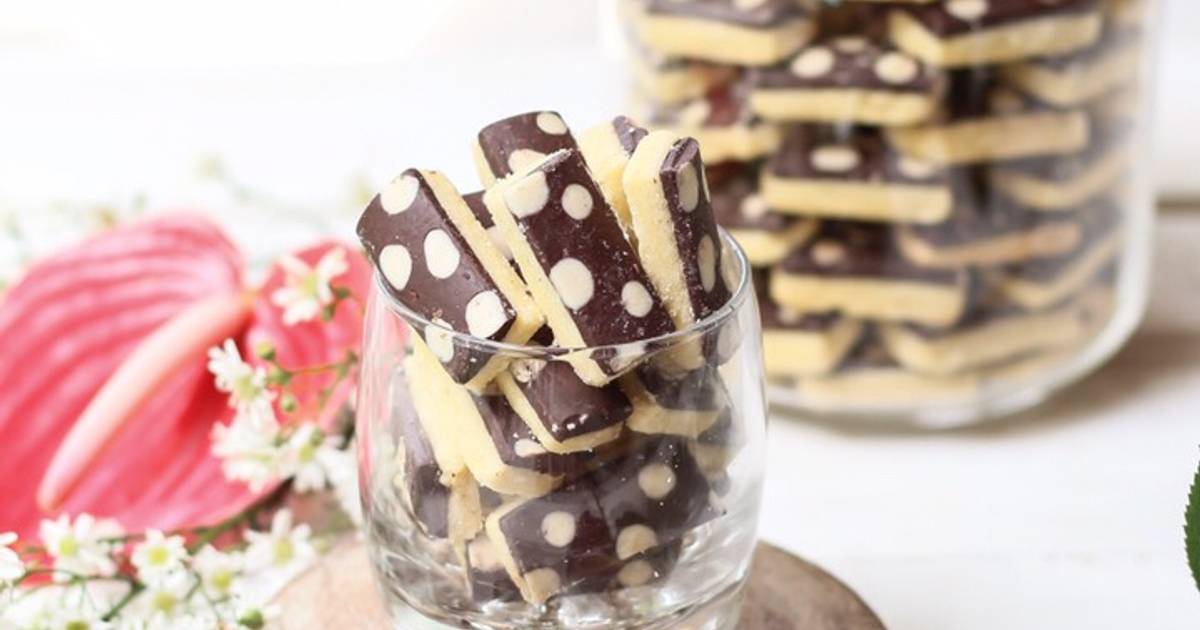 Resep Polkadots Chocolate Stick Cookies oleh Moona's Kitchen.