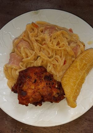 Una foto de Pasta de leche con salchichas