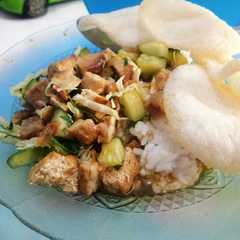 รูปของ Tahu guling