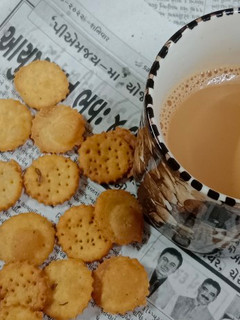 જીરા પૂરી (Jeera Poori Recipe In Gujarati) રેસીપી મુખ્ય ફોટો