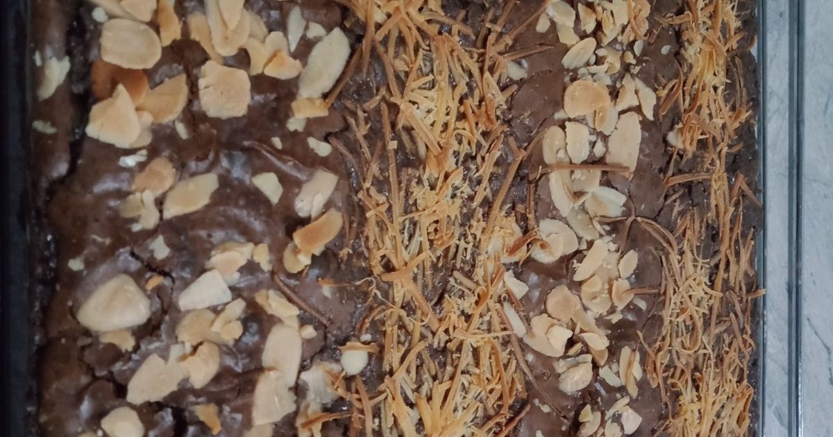 Fudgy Brownies almond cheese