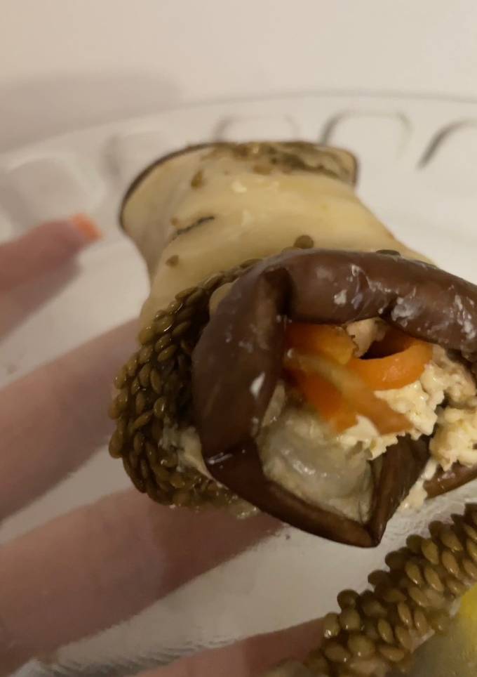 Баклажанові роли
