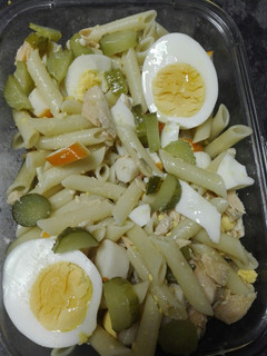 Una foto de Ensalada de macarrones con salmón de lata