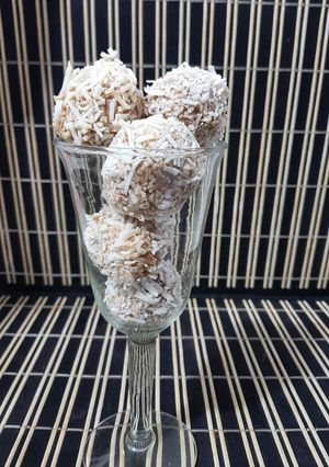 Una foto de Trufas de coco 🥥