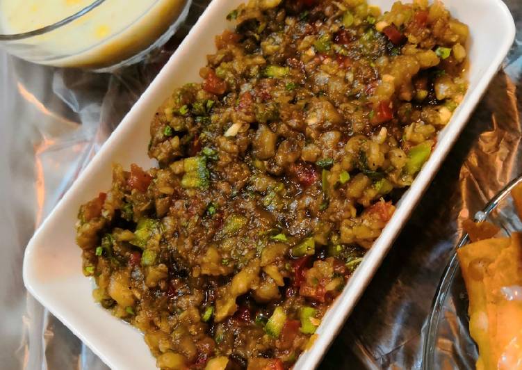 بابا غنوج بدبس الرمان