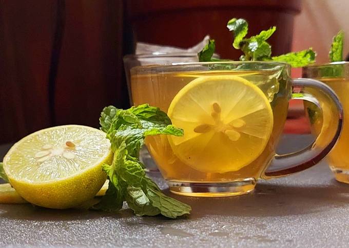 Green Tea with Lemon