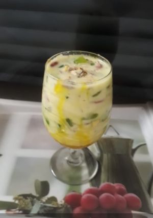 પાઇના ફ્રુટી કસ્ટડૅ(pina fruity custard recipe in gujarati) રેસીપી મુખ્ય ફોટો