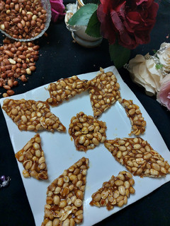 A picture of Peanuts 🥜 Chikki 😜.