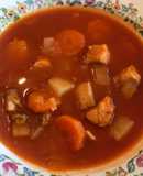 Caldo de pescado con chile guajillo