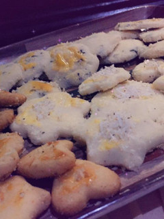 A picture of Soji and coconut cookies.