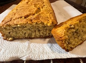 Una foto de PAN de HARINA de GARBANZOS con ESPECIAS