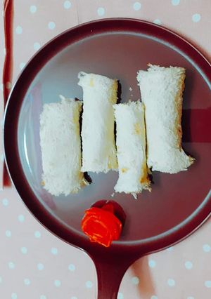 A picture of Bread chocolate rolls.