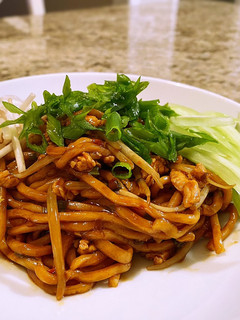 A picture of Dandan noodles.
