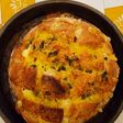 Pan relleno de quesos