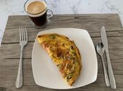 Una foto de omelette para almuerzo