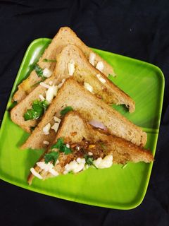ইজি চীজ টোস্ট (easy cheese toast recipe in Bengali) রেসিপির প্রধান ছবি
