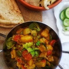 A picture of Mix veggies gravy.