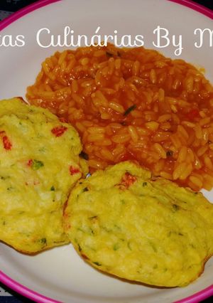 Foto de Pataniscas de Bacalhau Fresco com Arroz de Tomate