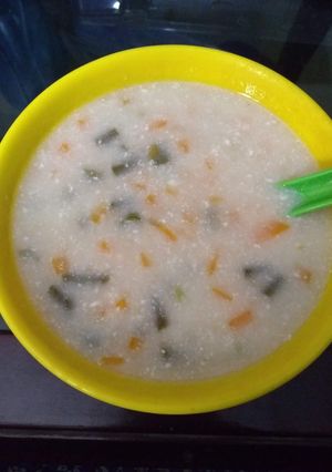 A picture of Mixed Vegetable Oats Porridge kanji.