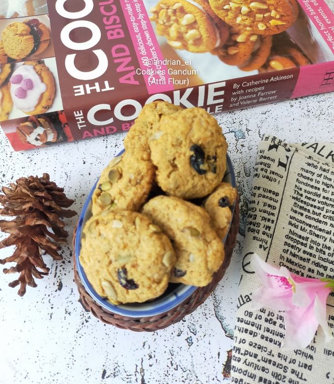 Boshqalarning kelinlari porno Juda chiroyli ayolning taytdagi shahvoniy oyoqlarini onlayn tomosha qiling.