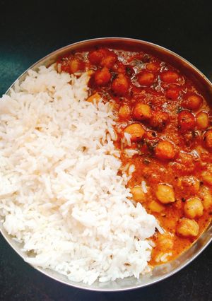 A picture of Pind chole.