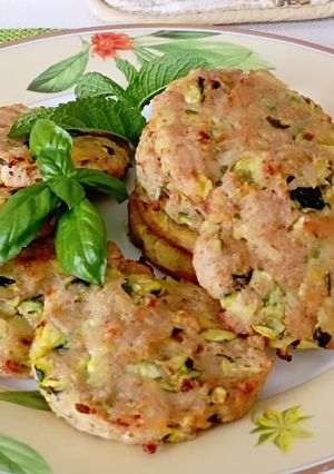 Foto di Burger di patate, zucchine e pollo