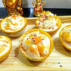 A picture of Orange duew.