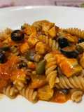Fusilli Senza Glutine con Tonno Fresco Pomodorini Capperi Olive