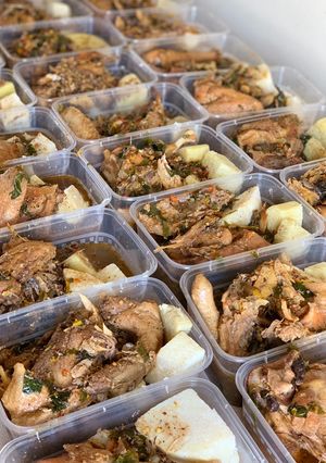 A picture of Chicken and dryfish peppersoup.