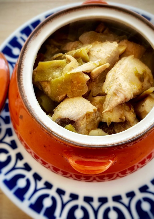 Una foto de Marmitako de bonito con verduras