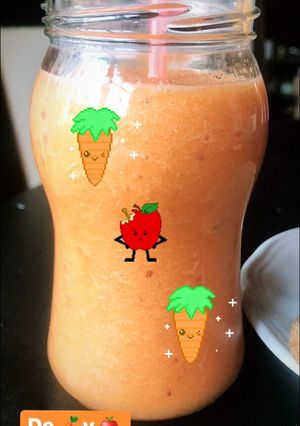 Una foto de Licuado de zanahoria y manzana🥕🍎🤩