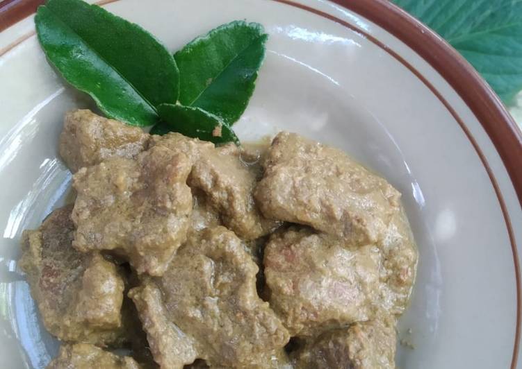 Langkah Mudah untuk Menyiapkan Rendang daging sapi, Lezat