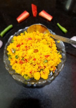 সুজির উপমা (sujir upma recipe in Bengali) রেসিপির প্রধান ছবি