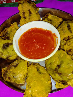 अरबी के पत्ते का पकोड़े(arbi ke patte ka pakoda recipe in hindi) रेसिपी मुख्य फोटो