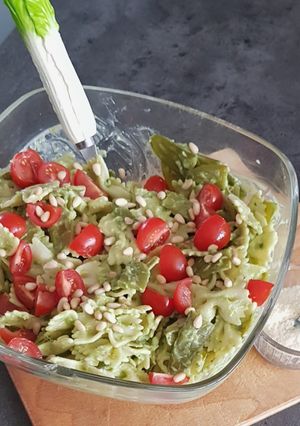 Une photo de °pâtes au pesto d'avocat°