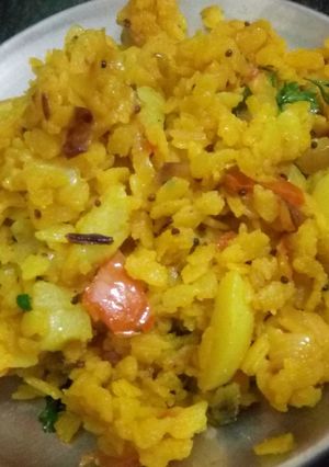 पोहा(चिवडा) (Poha chivda recipe in hindi) रेसिपी मुख्य फोटो